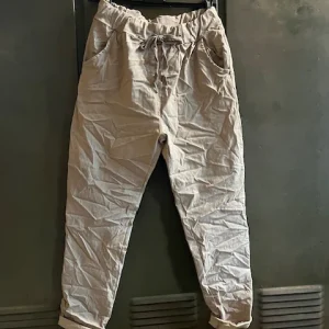 Stretchbyxa Cozy-Taupe (2 Storlekar)
